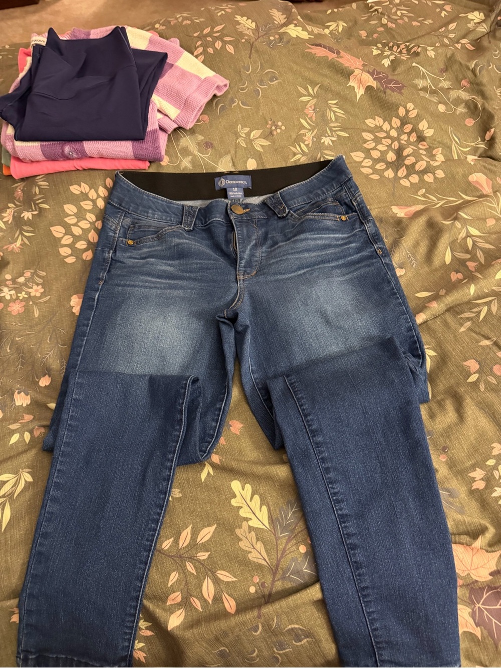 Democracy Skinny Jeans in Medium Blue Wash